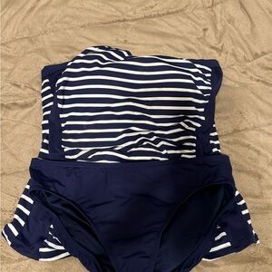 Land’s End Tankini with bottoms. Navy blue/striped
